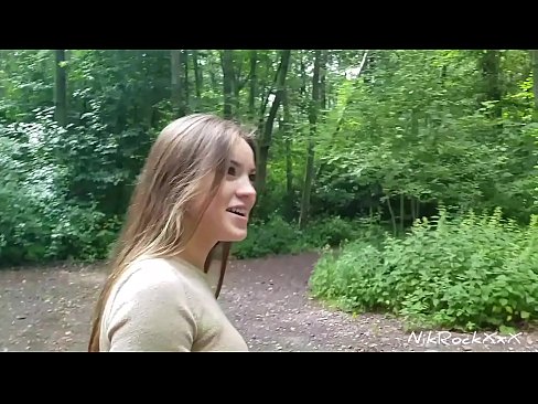 ❤️ Ik stelde Evelina foar dat wy op in iepenbier plak neuke! Se sei ja. Dan ik neukte har yn 'e kont en cum yn har mûle. Doe pikte se harsels. Neuken by wy ☑